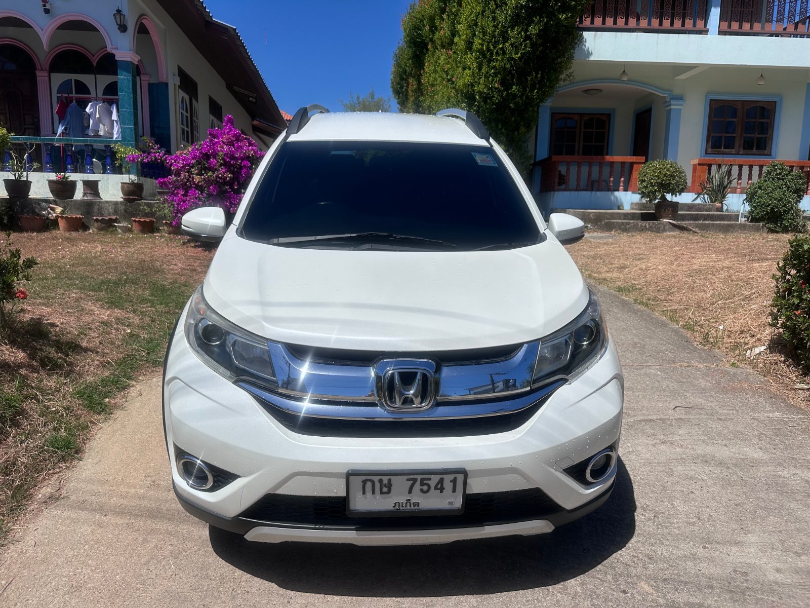 Honda BR-V в аренду на Пхукете