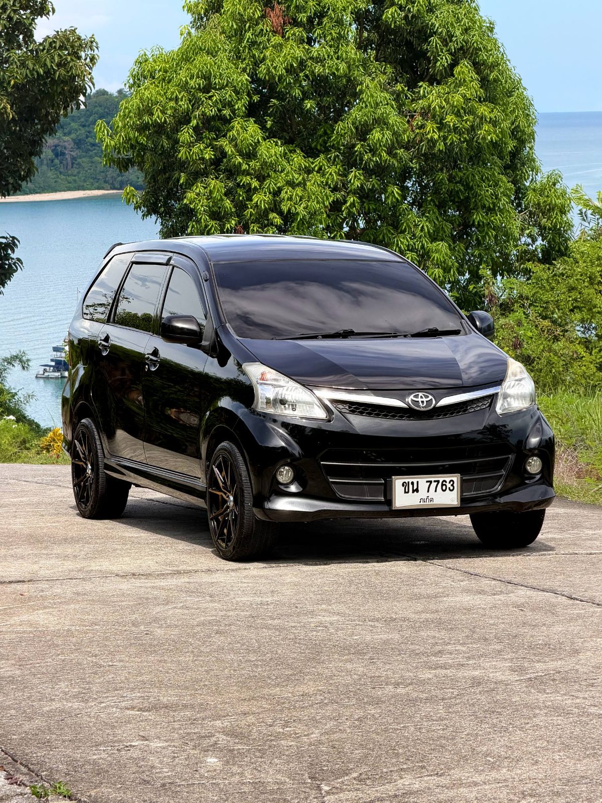 Toyota Avanza в аренду на Пхукете