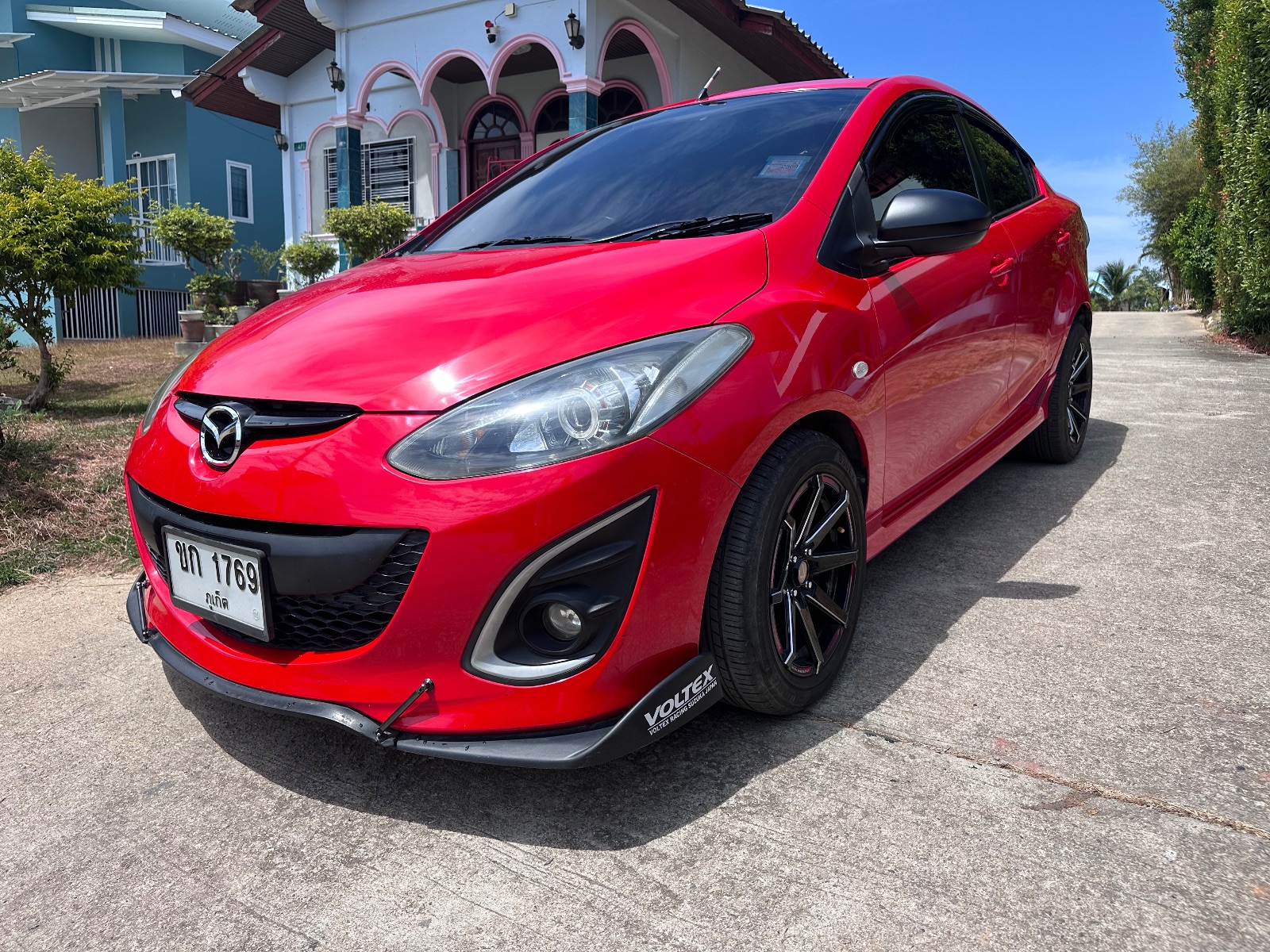 Mazda 2 в аренду на Пхукете
