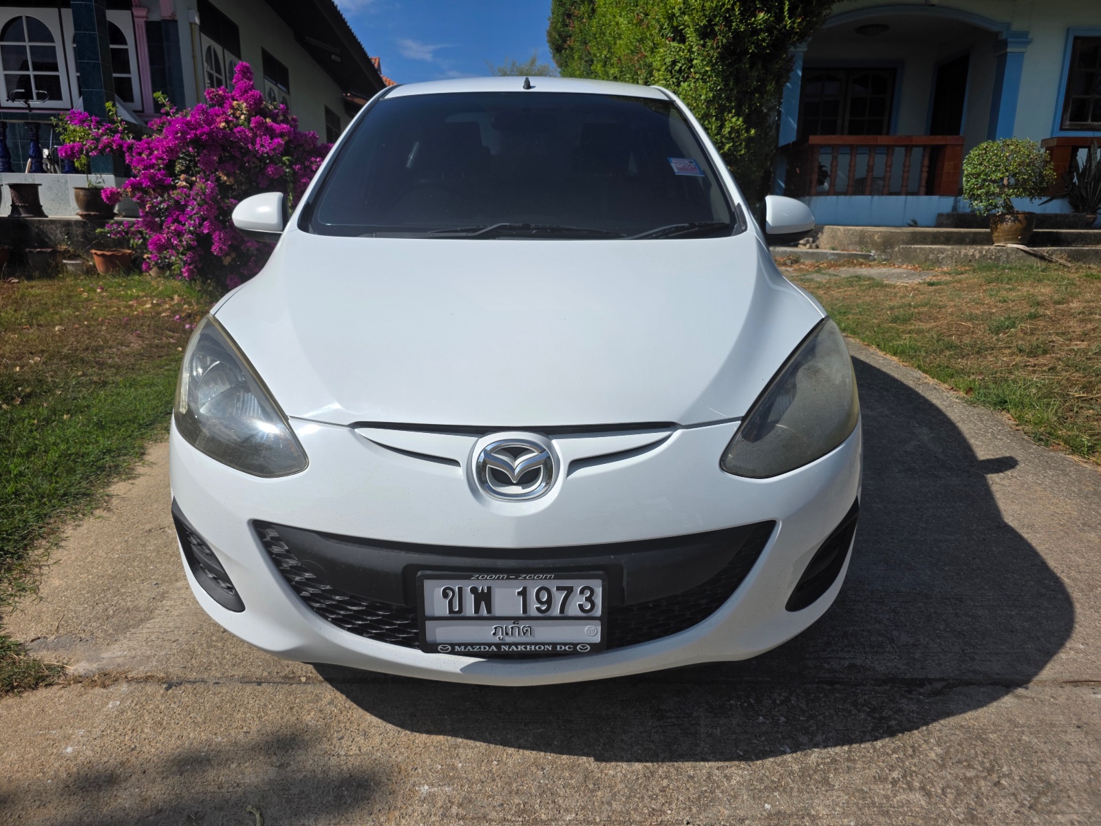 Mazda 2 в аренду на Пхукете