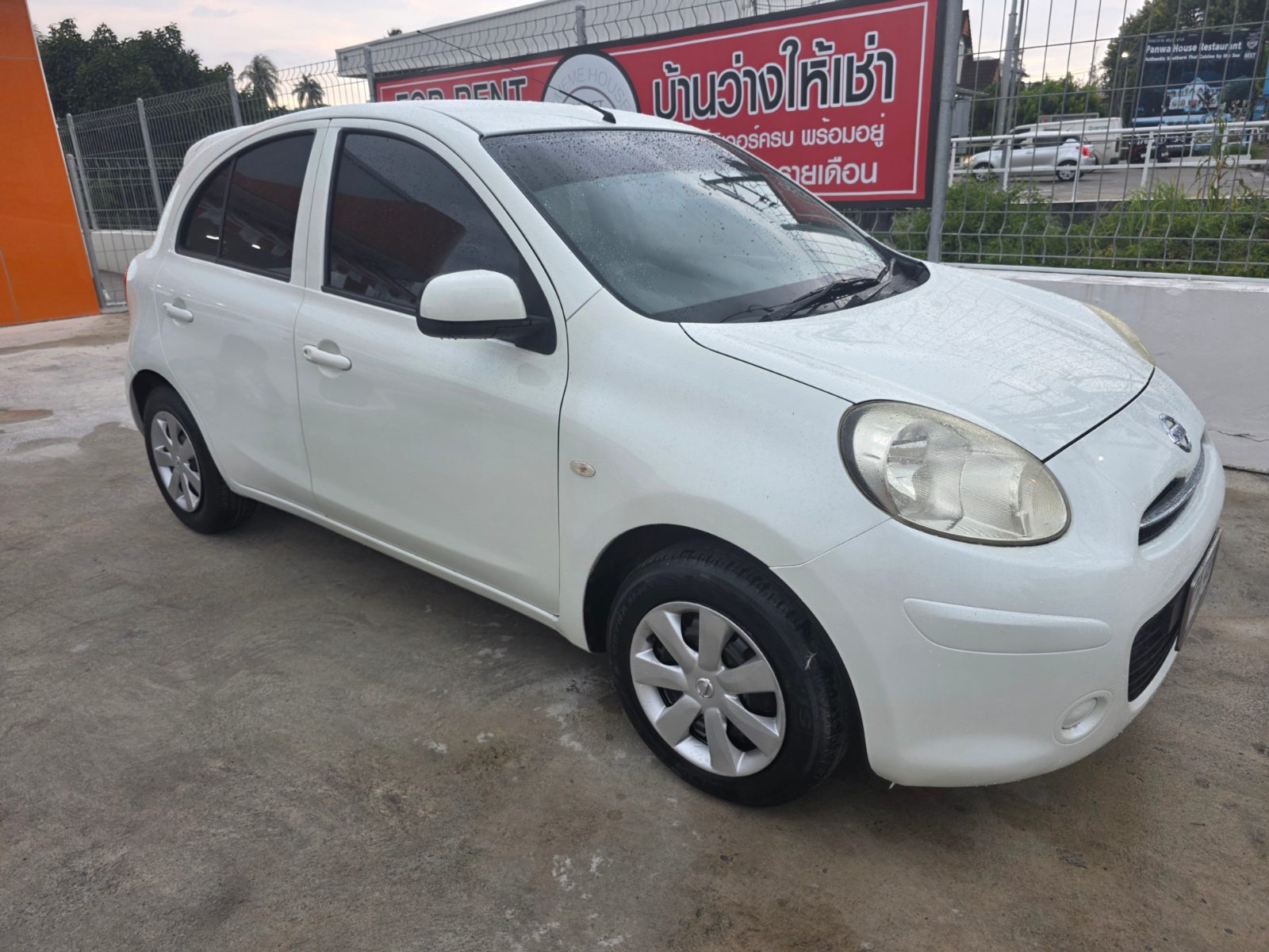 Nissan March в аренду на Пхукете