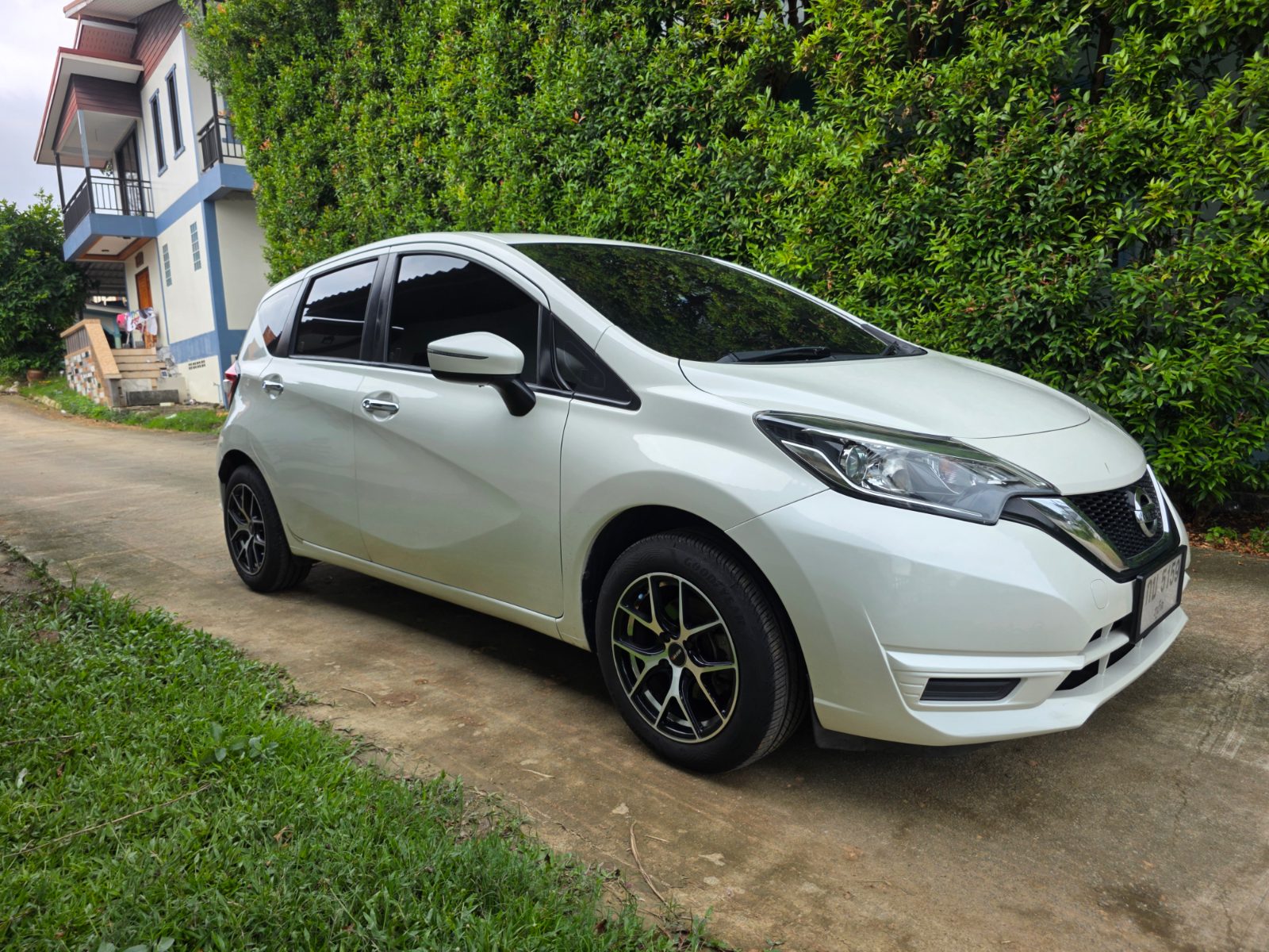 Nissan Note в аренду на Пхукете